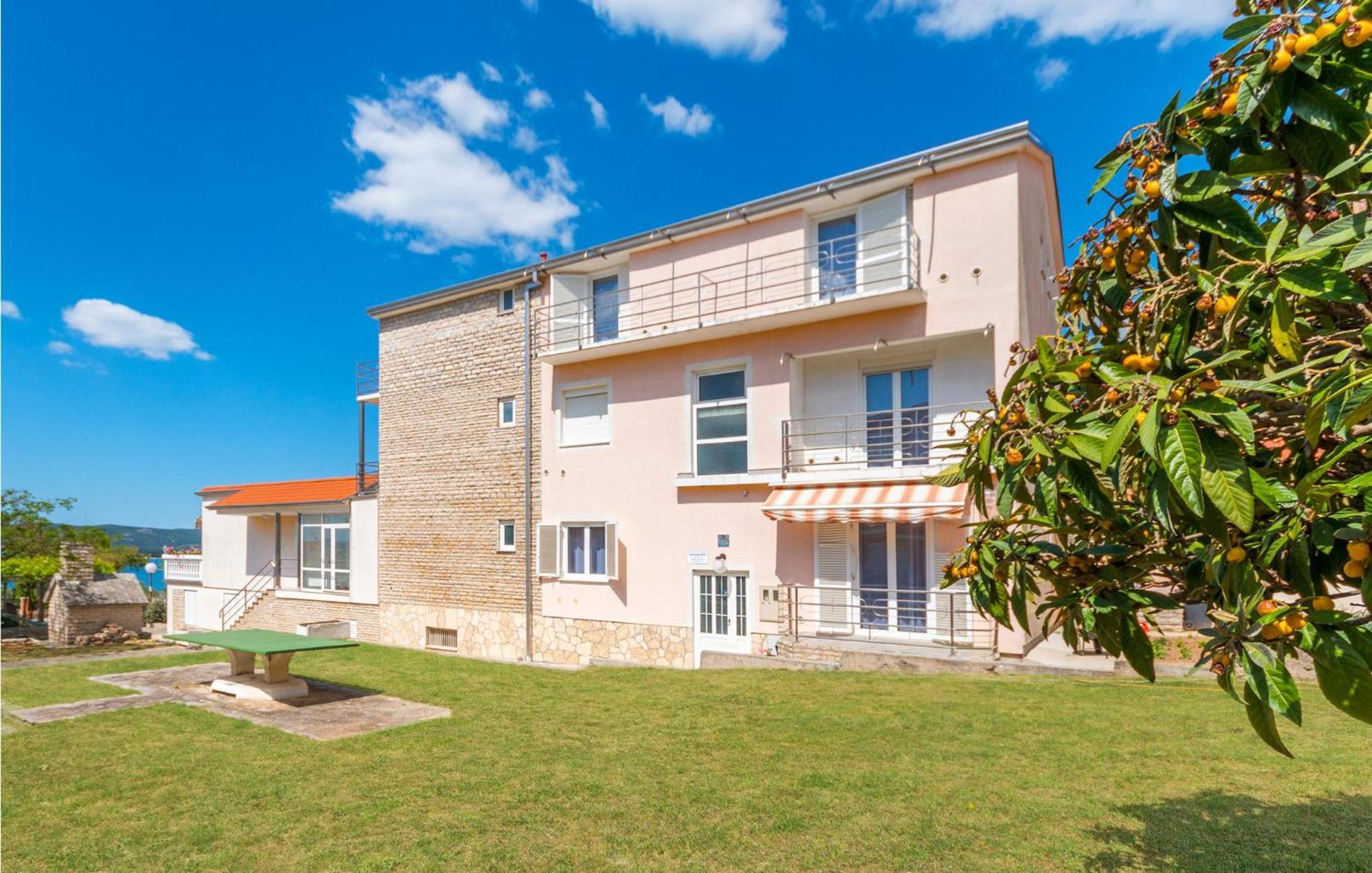 Awesome Apartment In Sveti Filip I Jakov W/ 1 Bedrooms Экстерьер фото